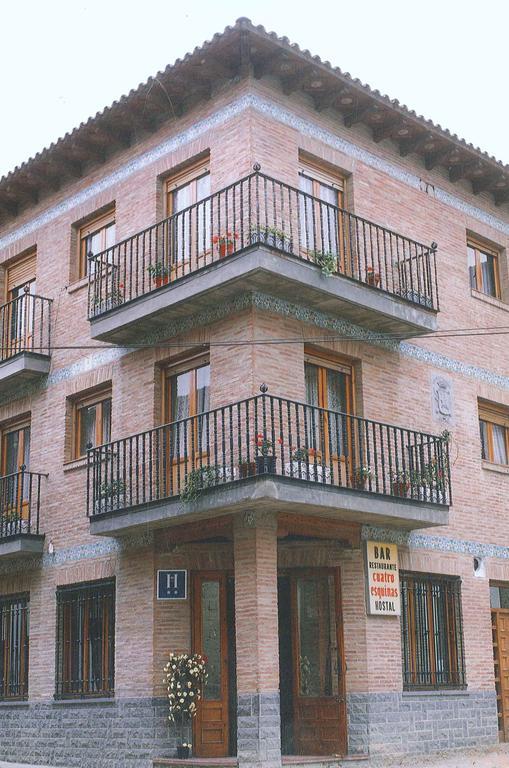 Hostal Cuatro Esquinas Ejea De Los Caballeros Quarto foto
